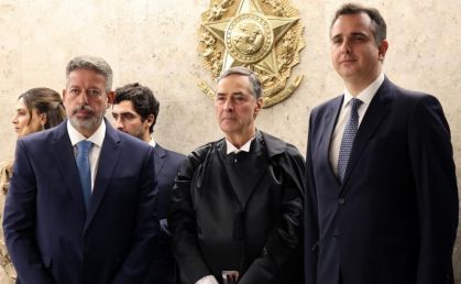 Presidente da Câmara dos Deputados, Arthur Lira e o Presidente do Supremo Tribunal Federal, Luís Roberto Barroso, e o presidente do Senado, Rodrigo Pacheco