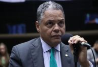Aliados de Elmar e Brito dizem que estratégia de candidatura única pode sair pela culatra