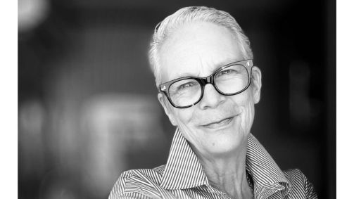 No filme, Jamie Lee Curtis interpreta Tess, mãe da personagem de Lindsay Lohan