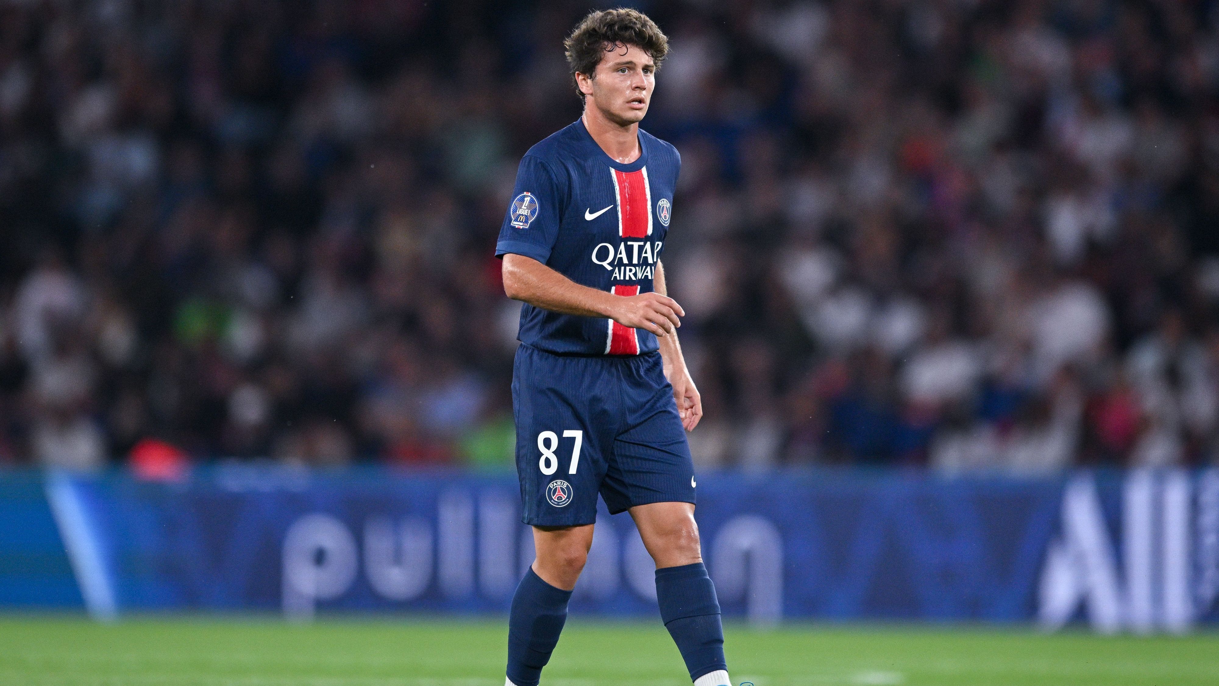 Português João Neves se destacou com quatro assistências em seus dois primeiros jogos pelo PSG