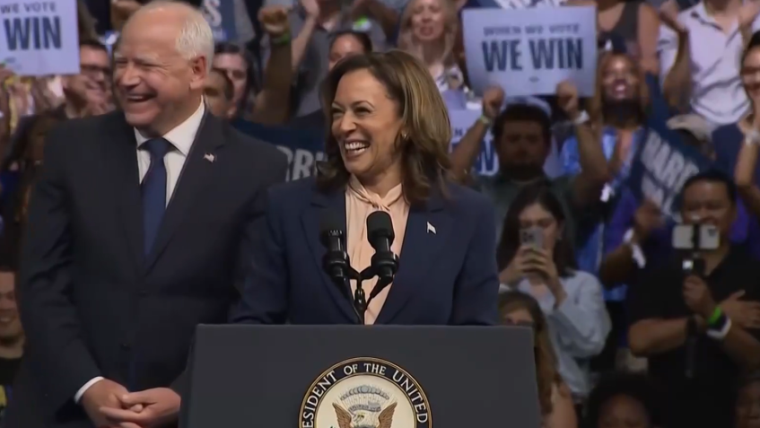 Kamala Harris realiza primeiro comício com novo candidato à vice-presidência / U.S. NETWORK POOL