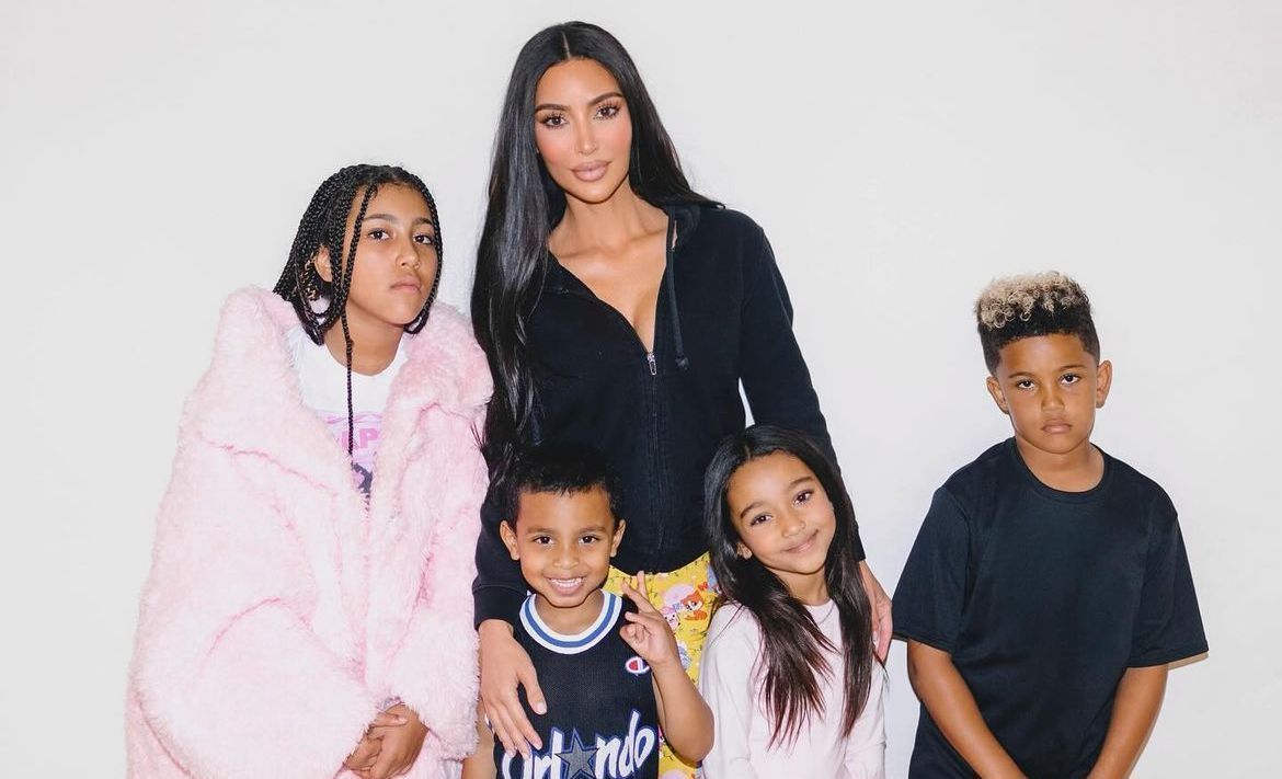 Graciele celebra aniversário ao lado de Zezé Di Camargo e filha; veja fotos
