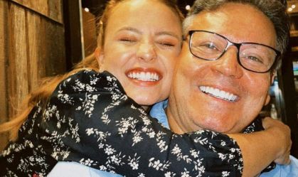 Larissa Manoela se afastou dos pais devido a problemas envolvendo seu patrimônio e o relacionamento com o ator André Luiz Frambach