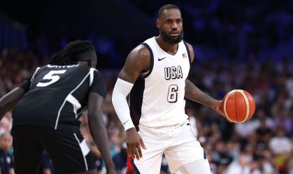 LeBron James em ação durante a Olimpíada de Paris