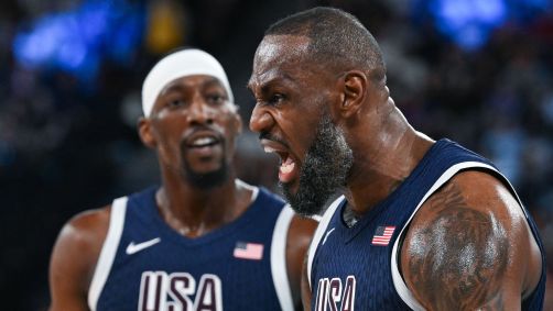 Lebron James comemora ponto durante final do basquete masculino entre EUA e França em Paris 2024