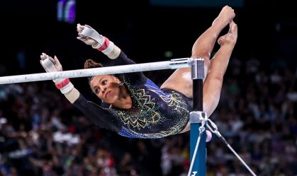 Lorrane Oliveira revela momento de tensão antes de conquistar bronze da ginástica