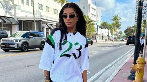 Ludmilla relembra gafe ao falar em inglês com Lewis Hamilton