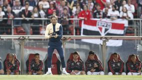 Luis Zubeldía em jogo do São Paulo