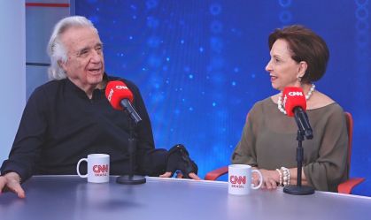Maestro João Carlos Martins fala sobre superar doença rara: "Seguindo em frente"