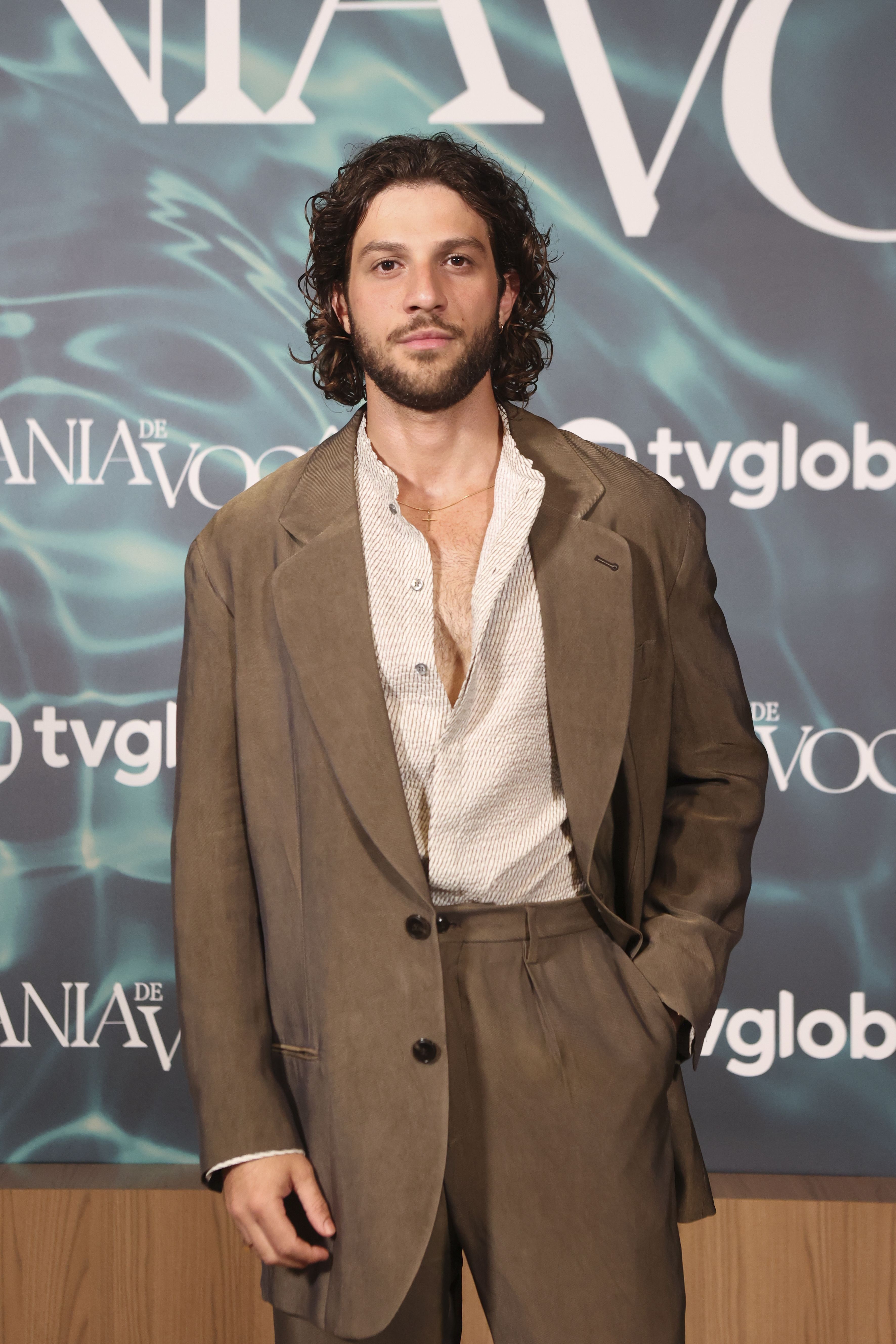 Lançamento Mania de Você - Chay Suede (Mavi) • Globo/Lucas Teixeira
