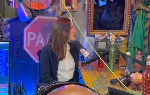 Marina Helena participou de um podcast nesta terça • Reprodução/CNN