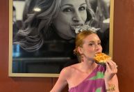 Marina Ruy Barbosa recria cena de Julia Roberts em filme; confira