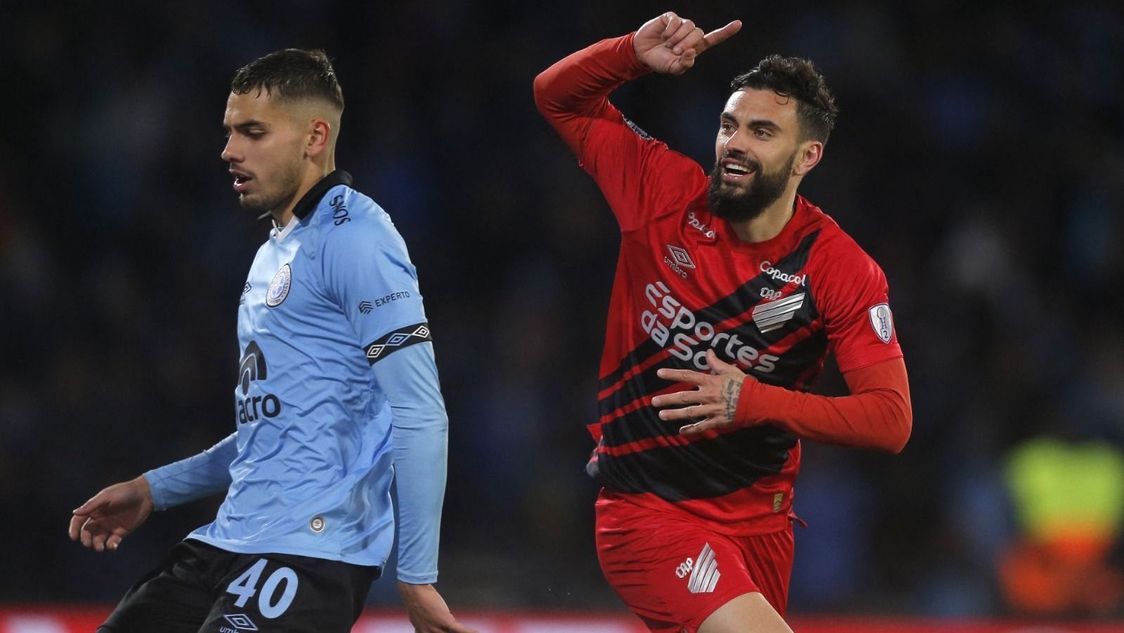 Mastriani comemora gol contra o Belgrano