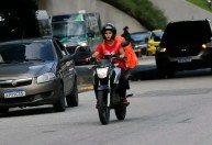 Motociclistas homens cometem 2 vezes mais infrações no Brasil, diz pesquisa
