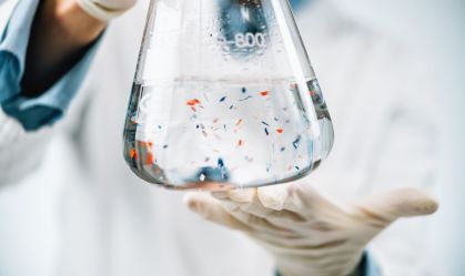 Estudo aponta que 0,5% dos cérebros humanos já podem ser microplásticos