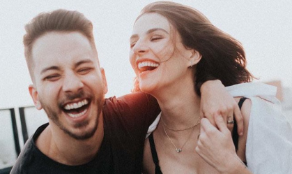 “Coloquei prótese de silicone quando tinha uns 23 anos. Sempre detestei. Anos atrás fiz o explante”, escreveu ela