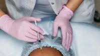 Botox para alisar cabelo e álcool sanitário são recolhidos pela Anvisa