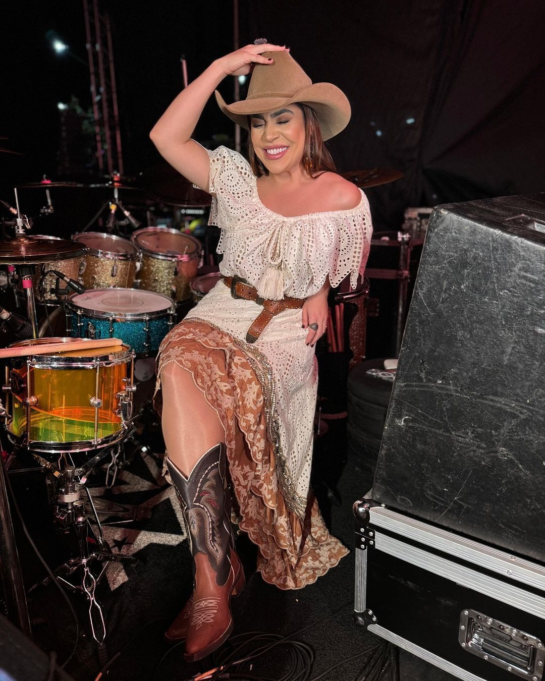 Naiara Azevedo mostra styling com chapéu / Instagram/Naiara Azevedo