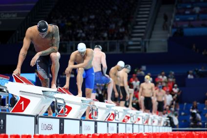 Caeleb Dressel, dos Estados Unidos, se preparando para competir nas Semifinais dos 50m Livre Masculino nos Jogos Olímpicos de Paris 2024