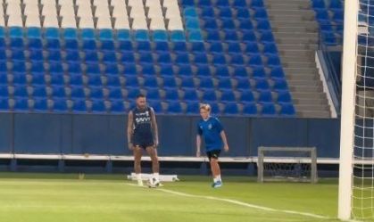 Neymar e o filho Davi Lucca em treino no Al-Hilal