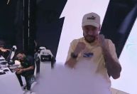 Neymar extravasa em comemoração após levar a melhor em torneio de esports