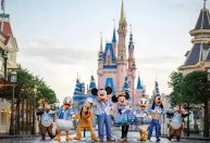 Viagem à Disney fica R$ 1 mil mais barata com queda do dólar