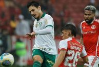 Brasileirão: Palmeiras marca no fim e arranca empate contra o Internacional