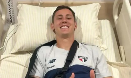 São Paulo: Patryck tranquiliza torcida após susto e aceita "desculpas" de Estêvão