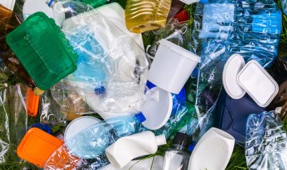 Negociações sobre tratado de plásticos estão travadas em cúpula da ONU