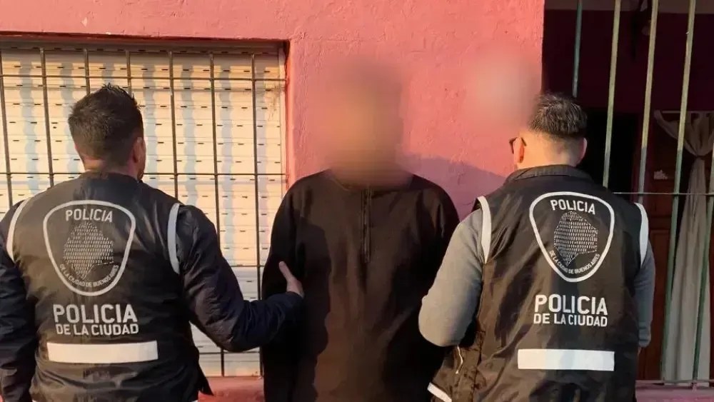 Polícia de Buenos Aires encontrou o autor dos gestos racistas em Boca Juniors x Cruzeiro