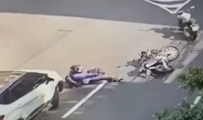 Policial penal reage a assalto no RJ e dispara caído no chão contra bandidos; veja o vídeo