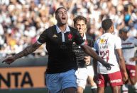 Antes titular, meia deixa o Vasco e se aproxima do Athletico-PR