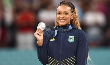 Saiba quanto Rebeca Andrade receberá pela medalha de prata em Paris 2024