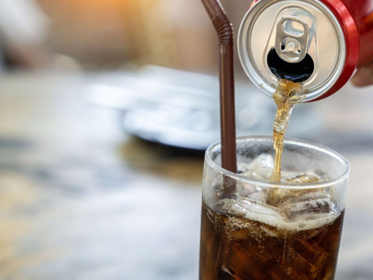 Refrigerante zero oferece um risco maior de gordura no fígado que o normal | CNN Brasil