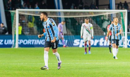Titular do Grêmio se despede e fica livre no mercado: "Pela porta da frente"