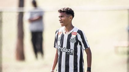 Filho de Robinho é canhoto e tem 16 anos