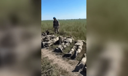 Vídeo mostra soldados russos capturados na região de Kursk