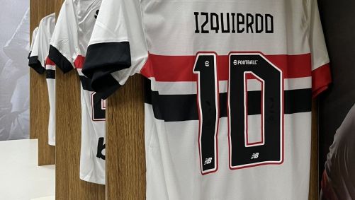 Camisas do São Paulo com o nome de Izquierdo