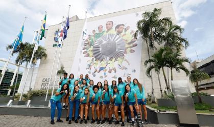 Seleção feminina recebeu homenagem da CBF por medalha de prata em Paris