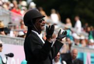 Look de Snoop Dogg chama atenção em competição de hipismo; veja