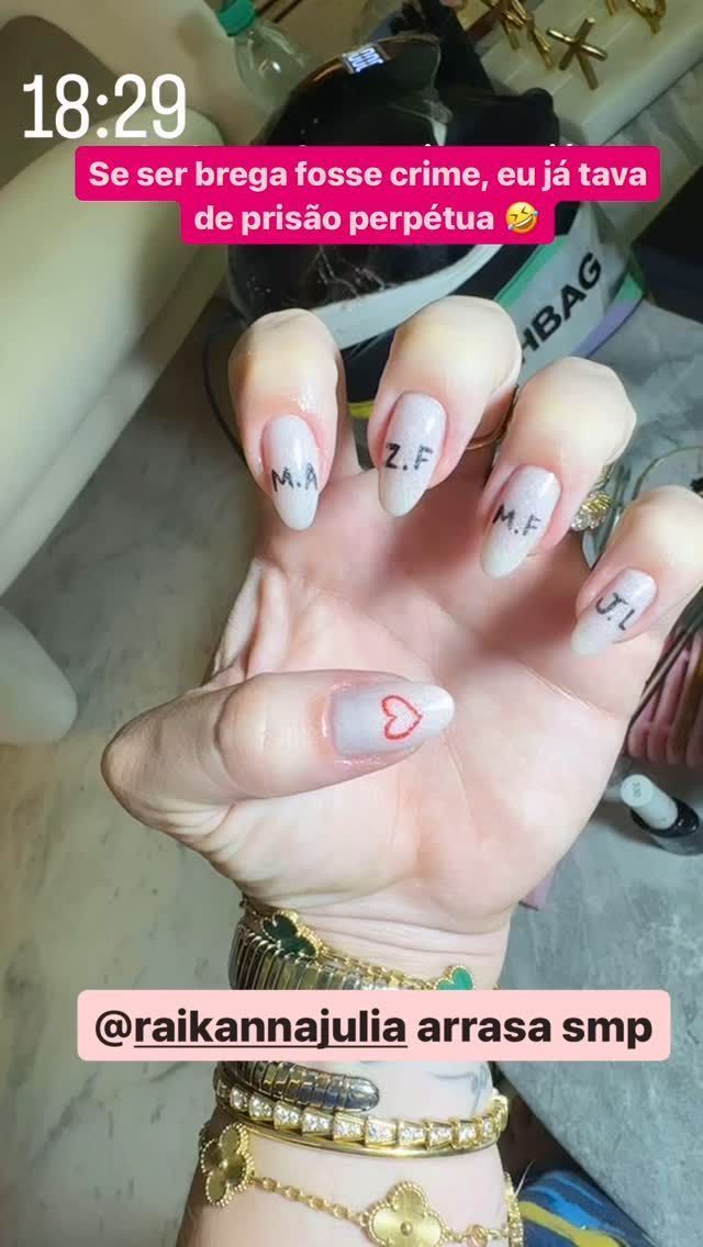 Virginia homenageou suas filhas e seu marido com a pintura: M.A. de Maria Alice, 3; Z.F. de Zé Felipe, 26; M.F. de Maria Flor, 1; e J.L. de José Leonardo, de quem está grávida de 8 meses / Instagram/Virginia Fonseca