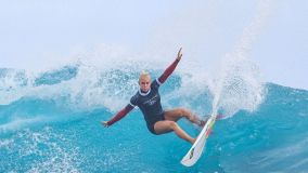 Tatiana Weston-Webb se classificou para as quartas de final do surfe em Paris 2024
