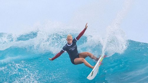 Tatiana Weston-Webb se classificou para as quartas de final do surfe em Paris 2024