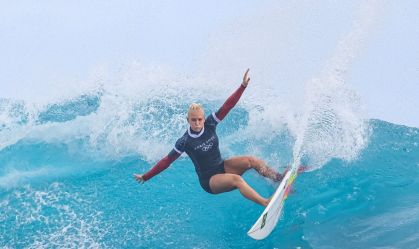 Tatiana Weston-Webb se classificou para as quartas de final do surfe em Paris 2024
