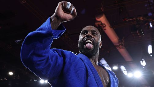 Teddy Riner comemora vitória na final do judô por equipes mistas
