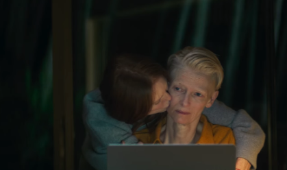 Julianne Moor e Tilda Swinton em "O Quarto ao Lado"