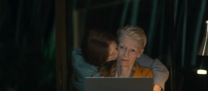 Julianne Moor e Tilda Swinton em "O Quarto ao Lado"