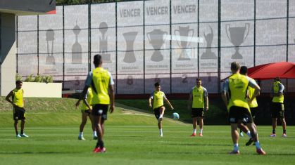 Jogadores do Flamengo em treino no CT Ninho do Urubu