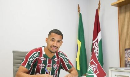 Victor Hugo assinou empréstimo até o meio do ano que vem