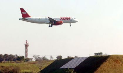 Piloto da TAM desviou de OVNI que acreditava ser uma "estação espacial"; caso ocorreu em 2007